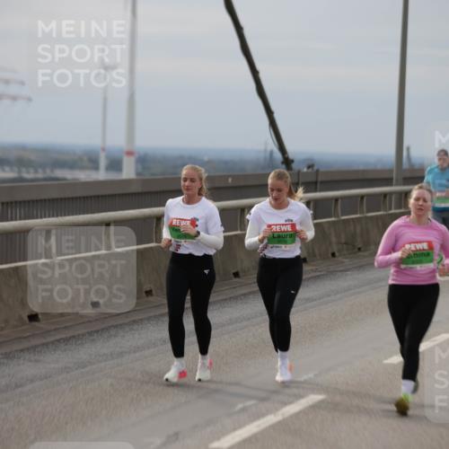 03.10.2025 - Köhlbrandbrückenlauf Jannik Wohlers http://msf.ph/oto/9151265 03.10.2025 15:57:56 Position 1 9078, 8000 meine-sportfotos.de