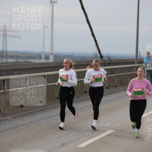 03.10.2025 - Köhlbrandbrückenlauf Jannik Wohlers http://msf.ph/oto/9151267 03.10.2025 15:57:57 Position 1 9078 meine-sportfotos.de