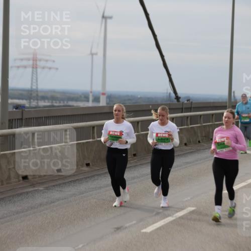 03.10.2025 - Köhlbrandbrückenlauf Jannik Wohlers http://msf.ph/oto/9151270 03.10.2025 15:57:57 Position 1 900 meine-sportfotos.de