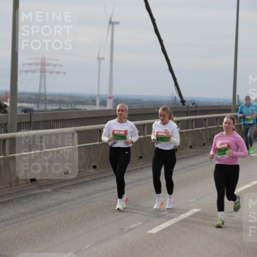 03.10.2025 - Köhlbrandbrückenlauf Jannik Wohlers http://msf.ph/oto/9151271 03.10.2025 15:57:57 Position 1  meine-sportfotos.de