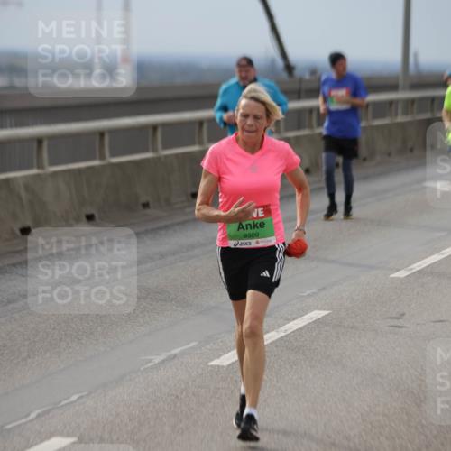 03.10.2025 - Köhlbrandbrückenlauf Jannik Wohlers http://msf.ph/oto/9151293 03.10.2025 15:58:01 Position 1 9309 meine-sportfotos.de