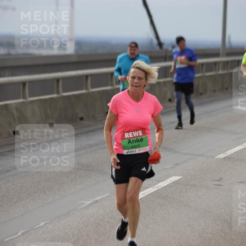 03.10.2025 - Köhlbrandbrückenlauf Jannik Wohlers http://msf.ph/oto/9151296 03.10.2025 15:58:01 Position 1 9309, 1 meine-sportfotos.de