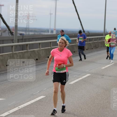 03.10.2025 - Köhlbrandbrückenlauf Jannik Wohlers http://msf.ph/oto/9151304 03.10.2025 15:58:02 Position 1 9309 meine-sportfotos.de