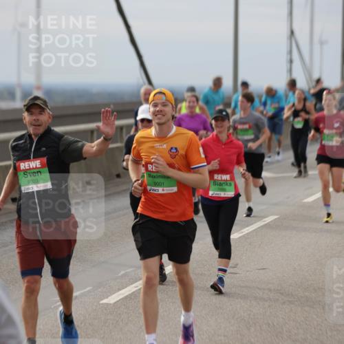 03.10.2025 - Köhlbrandbrückenlauf Jannik Wohlers http://msf.ph/oto/9151383 03.10.2025 15:58:16 Position 1 9003, 7665, 9001 meine-sportfotos.de