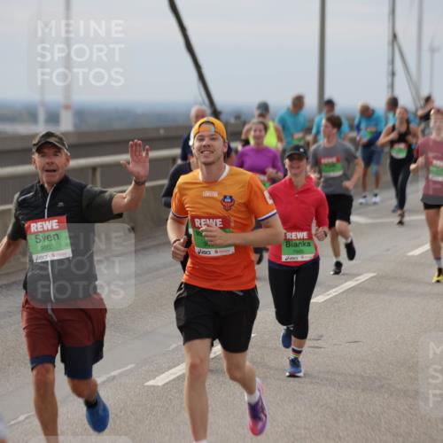 03.10.2025 - Köhlbrandbrückenlauf Jannik Wohlers http://msf.ph/oto/9151385 03.10.2025 15:58:16 Position 1 9003, 7665 meine-sportfotos.de