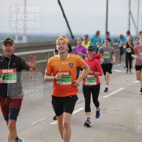 03.10.2025 - Köhlbrandbrückenlauf Jannik Wohlers http://msf.ph/oto/9151389 03.10.2025 15:58:16 Position 1 9003, 9001, 7665, 8894 meine-sportfotos.de