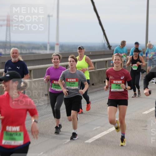 03.10.2025 - Köhlbrandbrückenlauf Jannik Wohlers http://msf.ph/oto/9151402 03.10.2025 15:58:18 Position 1 9519, 8754, 9540 meine-sportfotos.de