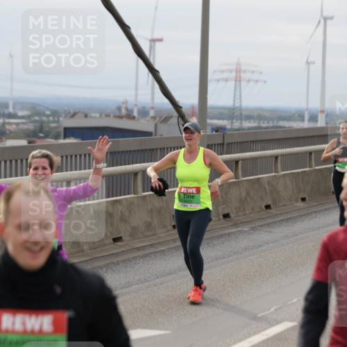 03.10.2025 - Köhlbrandbrückenlauf Jannik Wohlers http://msf.ph/oto/9151430 03.10.2025 15:58:21 Position 1 8223 meine-sportfotos.de