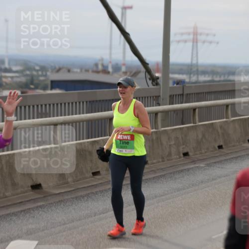 03.10.2025 - Köhlbrandbrückenlauf Jannik Wohlers http://msf.ph/oto/9151436 03.10.2025 15:58:22 Position 1 9540, 8223 meine-sportfotos.de