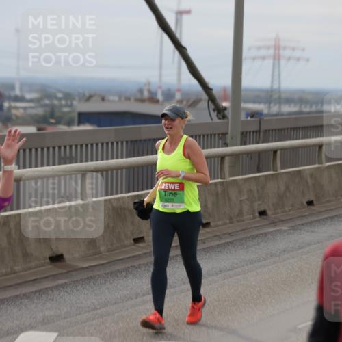 03.10.2025 - Köhlbrandbrückenlauf Jannik Wohlers http://msf.ph/oto/9151437 03.10.2025 15:58:22 Position 1 9540, 8223 meine-sportfotos.de