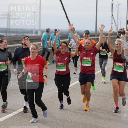 03.10.2025 - Köhlbrandbrückenlauf Jannik Wohlers http://msf.ph/oto/9151464 03.10.2025 15:58:25 Position 1 8344, 8252, 8446, 8444 meine-sportfotos.de