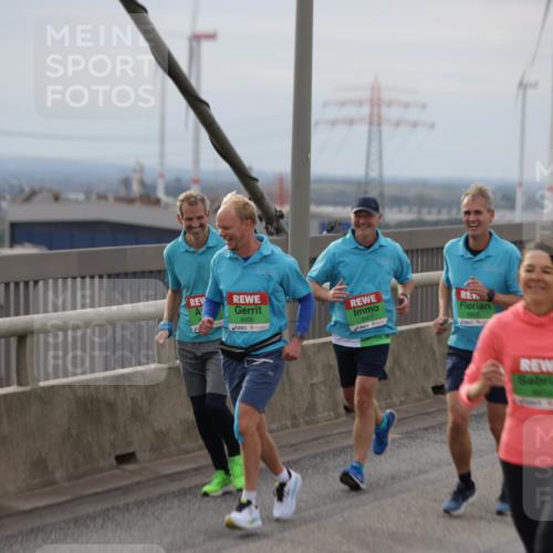 03.10.2025 - Köhlbrandbrückenlauf Jannik Wohlers http://msf.ph/oto/9151514 03.10.2025 15:58:31 Position 1 8906, 8907, 7034 meine-sportfotos.de