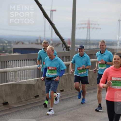 03.10.2025 - Köhlbrandbrückenlauf Jannik Wohlers http://msf.ph/oto/9151516 03.10.2025 15:58:32 Position 1 8906, 8907, 8905, 3614 meine-sportfotos.de
