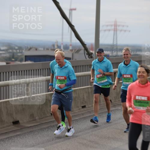 03.10.2025 - Köhlbrandbrückenlauf Jannik Wohlers http://msf.ph/oto/9151518 03.10.2025 15:58:32 Position 1 8906, 8907, 3614 meine-sportfotos.de