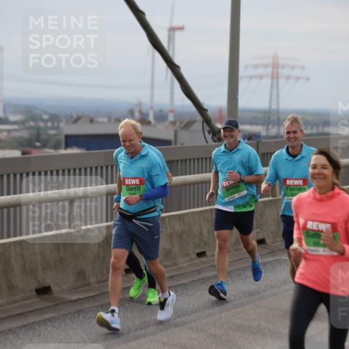 03.10.2025 - Köhlbrandbrückenlauf Jannik Wohlers http://msf.ph/oto/9151519 03.10.2025 15:58:32 Position 1 8907 meine-sportfotos.de