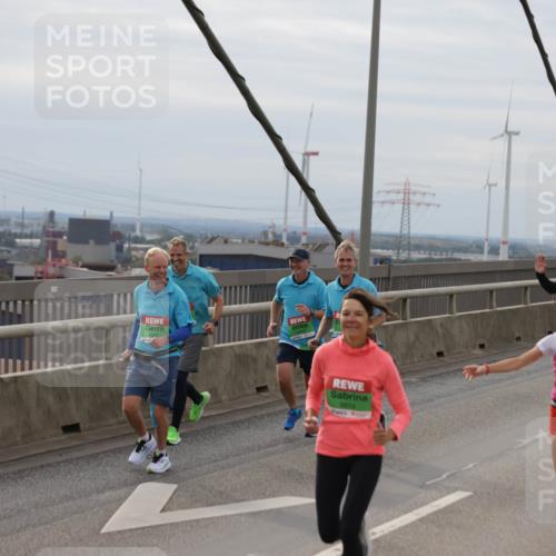 03.10.2025 - Köhlbrandbrückenlauf Jannik Wohlers http://msf.ph/oto/9151523 03.10.2025 15:58:32 Position 1 8614 meine-sportfotos.de