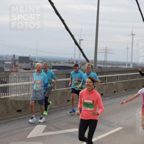 03.10.2025 - Köhlbrandbrückenlauf Jannik Wohlers http://msf.ph/oto/9151524 03.10.2025 15:58:32 Position 1 8614 meine-sportfotos.de