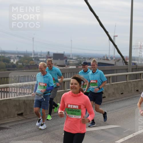 03.10.2025 - Köhlbrandbrückenlauf Jannik Wohlers http://msf.ph/oto/9151529 03.10.2025 15:58:33 Position 1 8614, 8726 meine-sportfotos.de