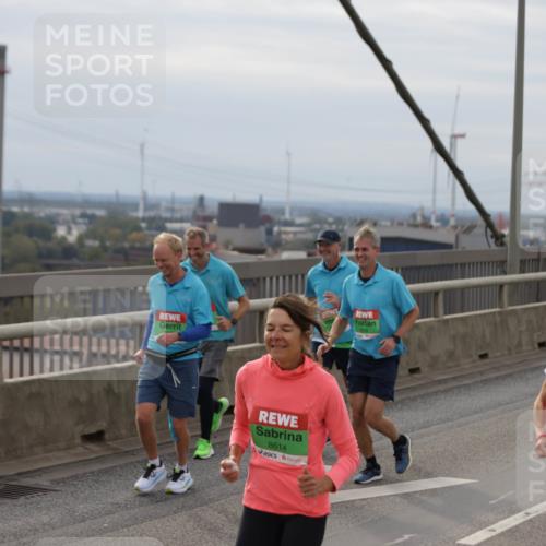 03.10.2025 - Köhlbrandbrückenlauf Jannik Wohlers http://msf.ph/oto/9151530 03.10.2025 15:58:33 Position 1 8614, 8726, 27 meine-sportfotos.de