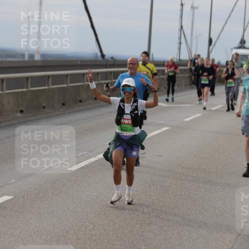 03.10.2025 - Köhlbrandbrückenlauf Jannik Wohlers http://msf.ph/oto/9151554 03.10.2025 15:58:37 Position 1 685 meine-sportfotos.de