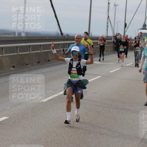 03.10.2025 - Köhlbrandbrückenlauf Jannik Wohlers http://msf.ph/oto/9151555 03.10.2025 15:58:38 Position 1 9685 meine-sportfotos.de