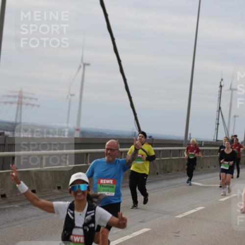 03.10.2025 - Köhlbrandbrückenlauf Jannik Wohlers http://msf.ph/oto/9151561 03.10.2025 15:58:39 Position 1 8124 meine-sportfotos.de