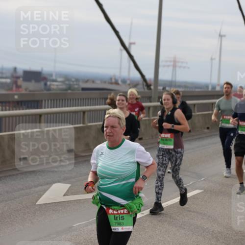 03.10.2025 - Köhlbrandbrückenlauf Jannik Wohlers http://msf.ph/oto/9151590 03.10.2025 15:58:46 Position 1 7983 meine-sportfotos.de