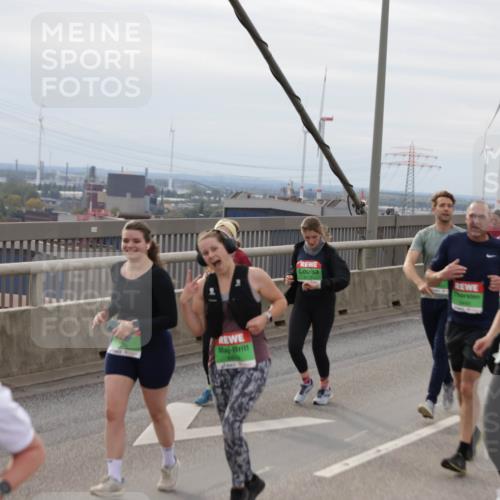 03.10.2025 - Köhlbrandbrückenlauf Jannik Wohlers http://msf.ph/oto/9151600 03.10.2025 15:58:47 Position 1 647 meine-sportfotos.de