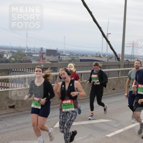 03.10.2025 - Köhlbrandbrückenlauf Jannik Wohlers http://msf.ph/oto/9151603 03.10.2025 15:58:47 Position 1 8474, 9445 meine-sportfotos.de