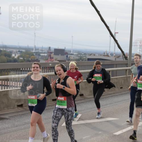 03.10.2025 - Köhlbrandbrückenlauf Jannik Wohlers http://msf.ph/oto/9151606 03.10.2025 15:58:47 Position 1 1099, 9716, 8474, 8112 meine-sportfotos.de