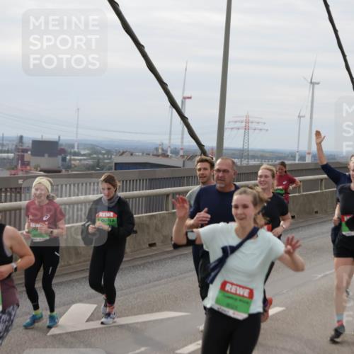 03.10.2025 - Köhlbrandbrückenlauf Jannik Wohlers http://msf.ph/oto/9151608 03.10.2025 15:58:48 Position 1 474, 8025 meine-sportfotos.de
