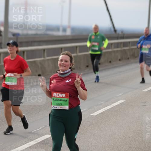 03.10.2025 - Köhlbrandbrückenlauf Jannik Wohlers http://msf.ph/oto/9151633 03.10.2025 15:58:52 Position 1 8379 meine-sportfotos.de