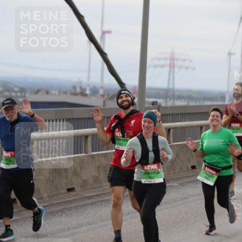 03.10.2025 - Köhlbrandbrückenlauf Jannik Wohlers http://msf.ph/oto/9151677 03.10.2025 15:59:01 Position 1 9112, 9637, 1247 meine-sportfotos.de