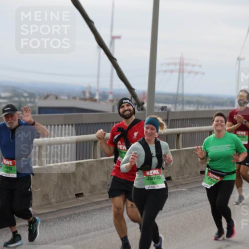 03.10.2025 - Köhlbrandbrückenlauf Jannik Wohlers http://msf.ph/oto/9151678 03.10.2025 15:59:01 Position 1 9637 meine-sportfotos.de