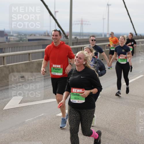 03.10.2025 - Köhlbrandbrückenlauf Jannik Wohlers http://msf.ph/oto/9151726 03.10.2025 15:59:07 Position 1 8330, 9654 meine-sportfotos.de
