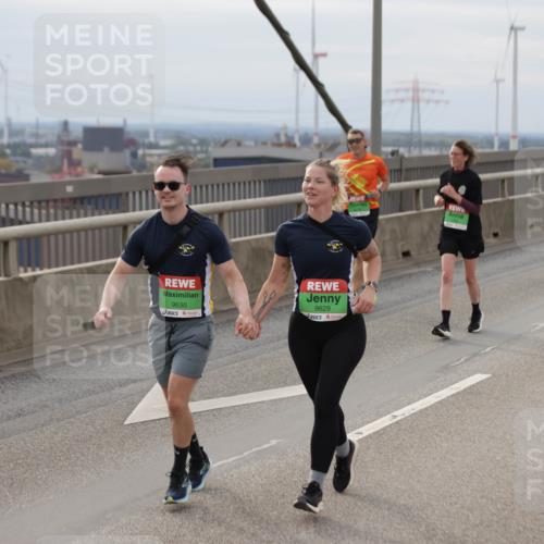 03.10.2025 - Köhlbrandbrückenlauf Jannik Wohlers http://msf.ph/oto/9151742 03.10.2025 15:59:09 Position 1 9630, 9629 meine-sportfotos.de