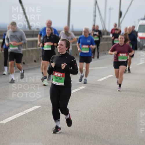 03.10.2025 - Köhlbrandbrückenlauf Jannik Wohlers http://msf.ph/oto/9151768 03.10.2025 15:59:15 Position 1 8821 meine-sportfotos.de