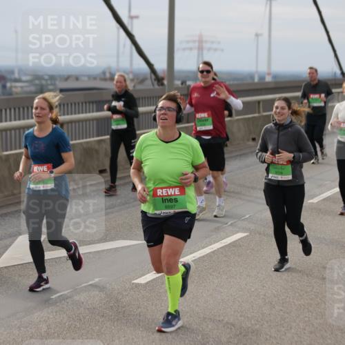 03.10.2025 - Köhlbrandbrückenlauf Jannik Wohlers http://msf.ph/oto/9151824 03.10.2025 15:59:27 Position 1 8897, 9709, 96 meine-sportfotos.de