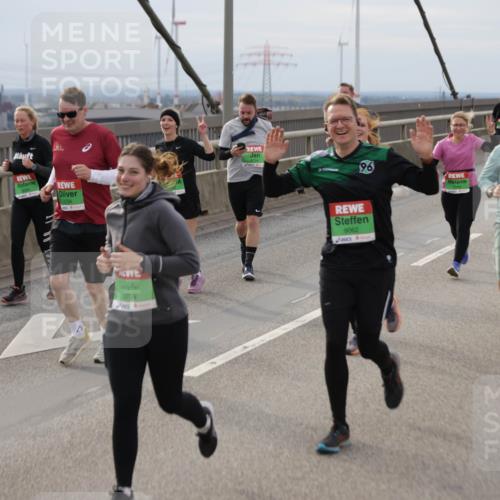 03.10.2025 - Köhlbrandbrückenlauf Jannik Wohlers http://msf.ph/oto/9151829 03.10.2025 15:59:29 Position 1 9234, 9709, 96, 9062, 9754 meine-sportfotos.de