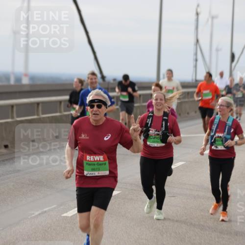 03.10.2025 - Köhlbrandbrückenlauf Jannik Wohlers http://msf.ph/oto/9151838 03.10.2025 15:59:31 Position 1 8673, 8879 meine-sportfotos.de