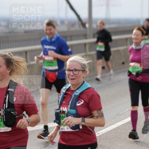 03.10.2025 - Köhlbrandbrückenlauf Jannik Wohlers http://msf.ph/oto/9151870 03.10.2025 15:59:35 Position 1 8879 meine-sportfotos.de