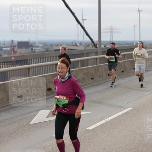 03.10.2025 - Köhlbrandbrückenlauf Jannik Wohlers http://msf.ph/oto/9151873 03.10.2025 15:59:36 Position 1 8526, 8525 meine-sportfotos.de