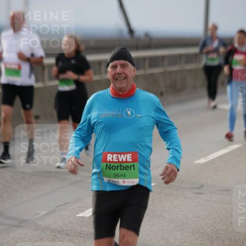 03.10.2025 - Köhlbrandbrückenlauf Jannik Wohlers http://msf.ph/oto/9151893 03.10.2025 15:59:42 Position 1 9644 meine-sportfotos.de
