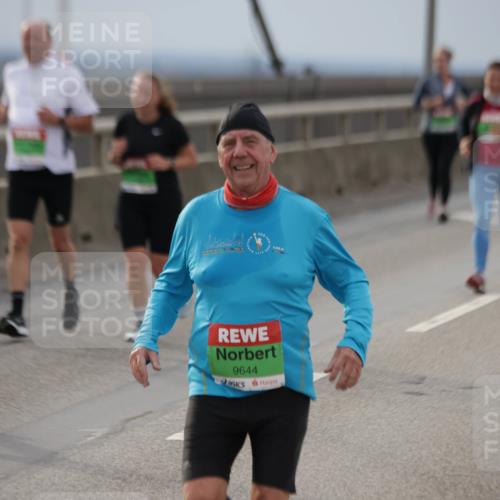 03.10.2025 - Köhlbrandbrückenlauf Jannik Wohlers http://msf.ph/oto/9151894 03.10.2025 15:59:42 Position 1 9644 meine-sportfotos.de