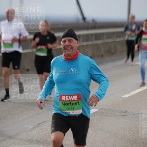 03.10.2025 - Köhlbrandbrückenlauf Jannik Wohlers http://msf.ph/oto/9151895 03.10.2025 15:59:42 Position 1 9644 meine-sportfotos.de