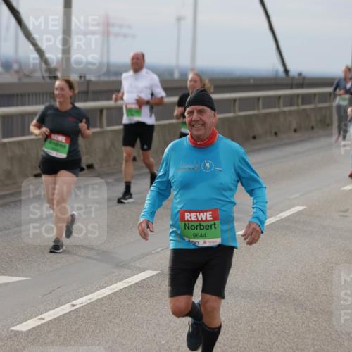 03.10.2025 - Köhlbrandbrückenlauf Jannik Wohlers http://msf.ph/oto/9151905 03.10.2025 15:59:42 Position 1 9644 meine-sportfotos.de