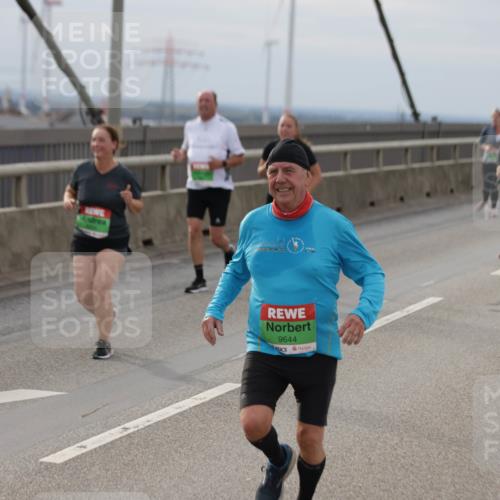 03.10.2025 - Köhlbrandbrückenlauf Jannik Wohlers http://msf.ph/oto/9151906 03.10.2025 15:59:42 Position 1 9644 meine-sportfotos.de