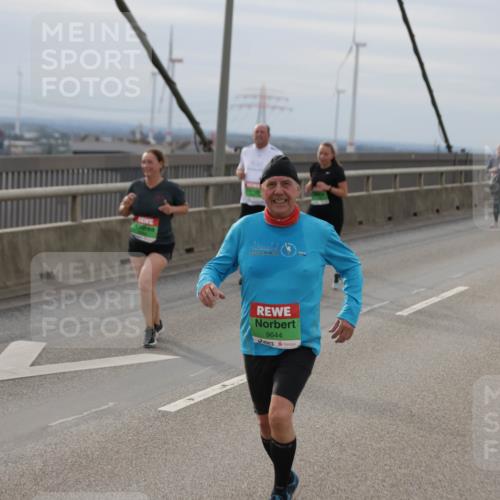 03.10.2025 - Köhlbrandbrückenlauf Jannik Wohlers http://msf.ph/oto/9151914 03.10.2025 15:59:43 Position 1 9644 meine-sportfotos.de