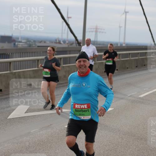 03.10.2025 - Köhlbrandbrückenlauf Jannik Wohlers http://msf.ph/oto/9151918 03.10.2025 15:59:43 Position 1 9644 meine-sportfotos.de