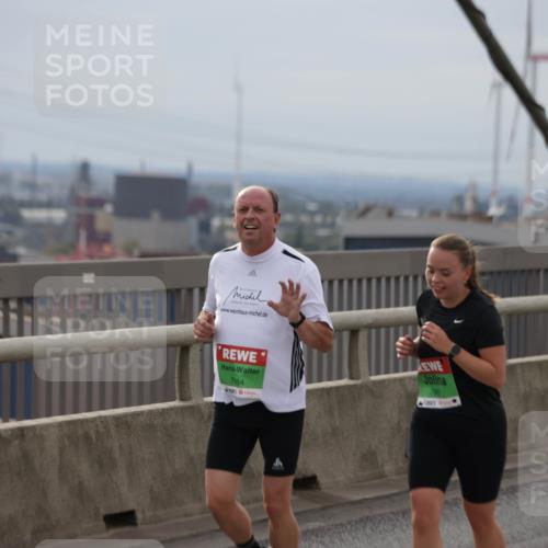 03.10.2025 - Köhlbrandbrückenlauf Jannik Wohlers http://msf.ph/oto/9151920 03.10.2025 15:59:45 Position 1 7984 meine-sportfotos.de